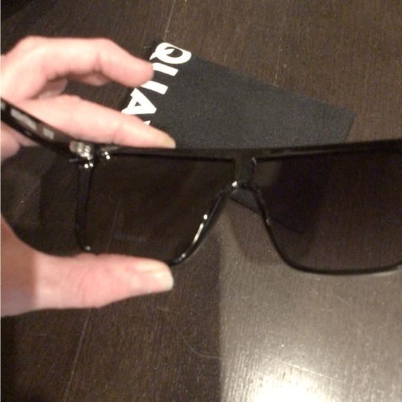 NEW Quay Shield NIGHTFALL Sunglasses in Black with Gradient Smoke Lenses main image 4